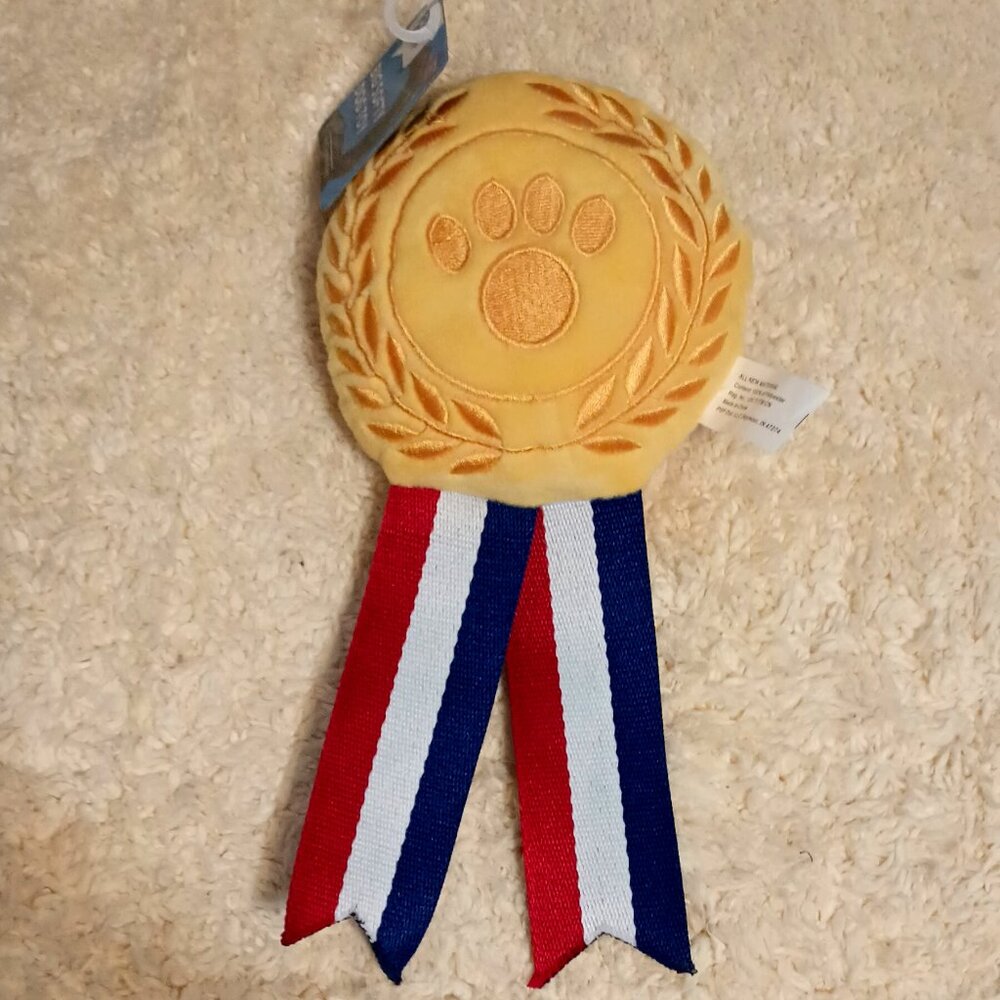 NWT ~   Play On's  Soft Dog Toy, Plush Gold Medal